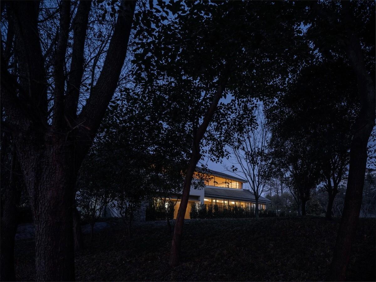 龙南村伯鸿书屋 / 森上建筑