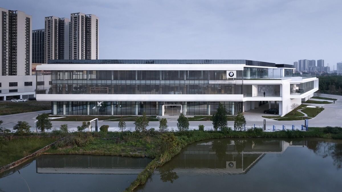 充分考虑在地化和适应性，打造BMW宝马“绿星灯塔” / ARCHIHOPE