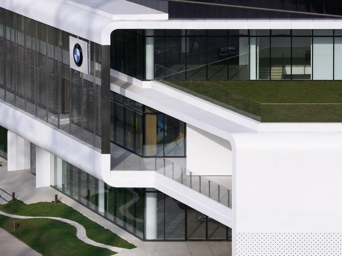 充分考虑在地化和适应性，打造BMW宝马“绿星灯塔” / ARCHIHOPE