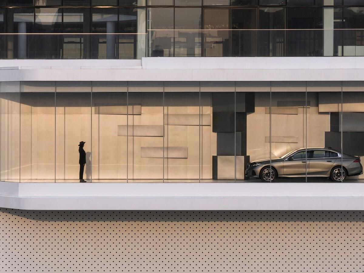 充分考虑在地化和适应性，打造BMW宝马“绿星灯塔” / ARCHIHOPE