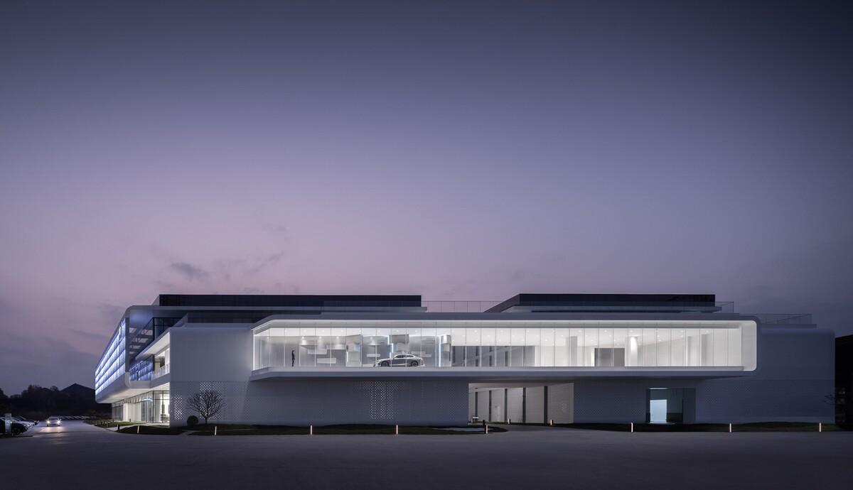 充分考虑在地化和适应性，打造BMW宝马“绿星灯塔” / ARCHIHOPE