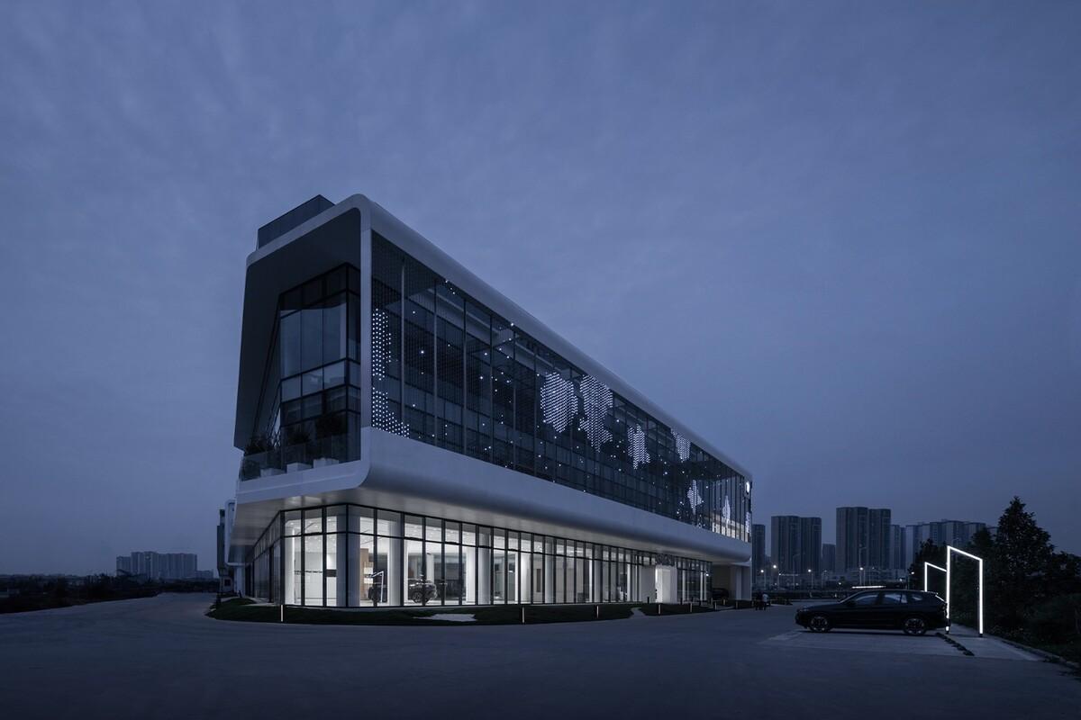 充分考虑在地化和适应性，打造BMW宝马“绿星灯塔” / ARCHIHOPE