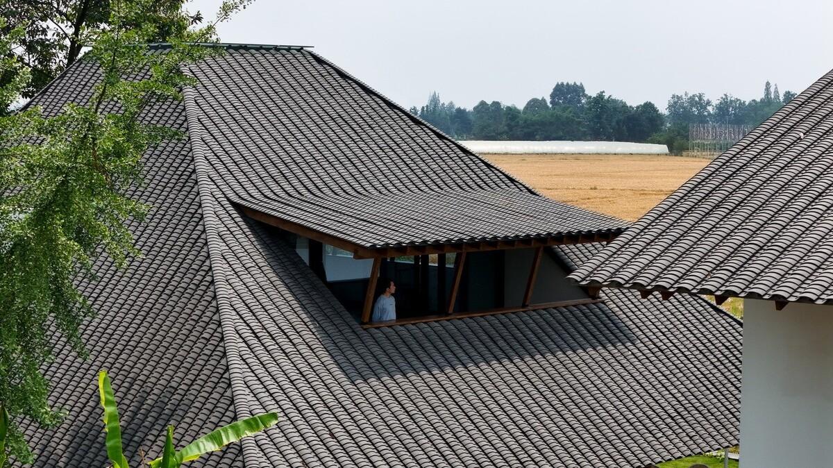 跨越千年农耕生活的对谈：新都·百草香庐 / 小隐建筑