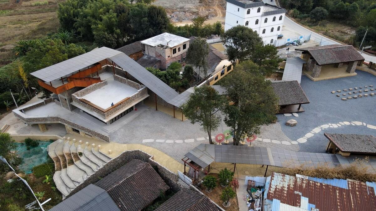 瑶客共生广场 / 有限设计工作室