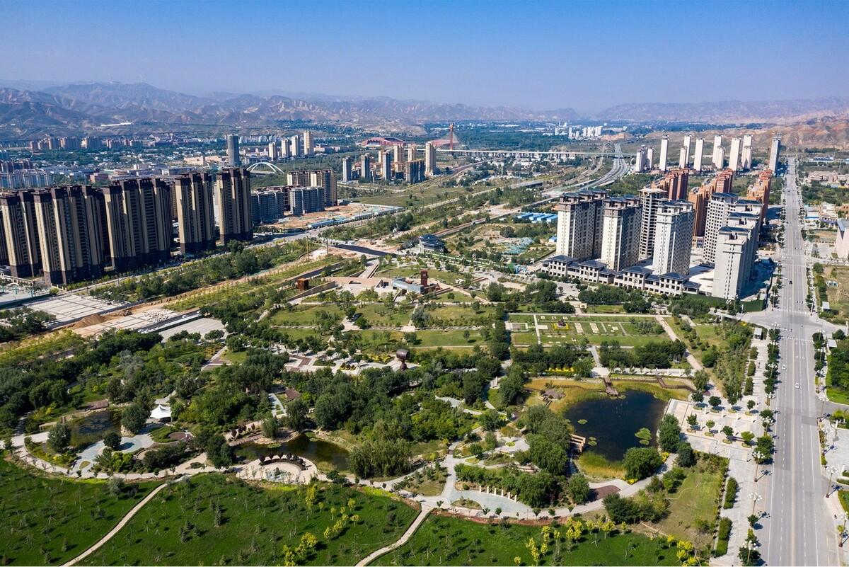 海东市城市规划展览馆 / 中国建筑设计研究院-品筑设计工作室