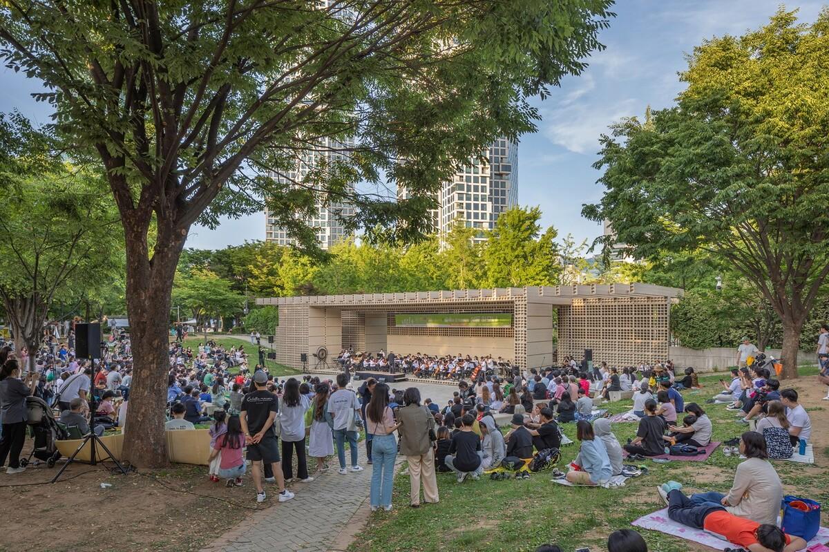 生态矩阵，呼吸网亭 / Soltozibin Architects