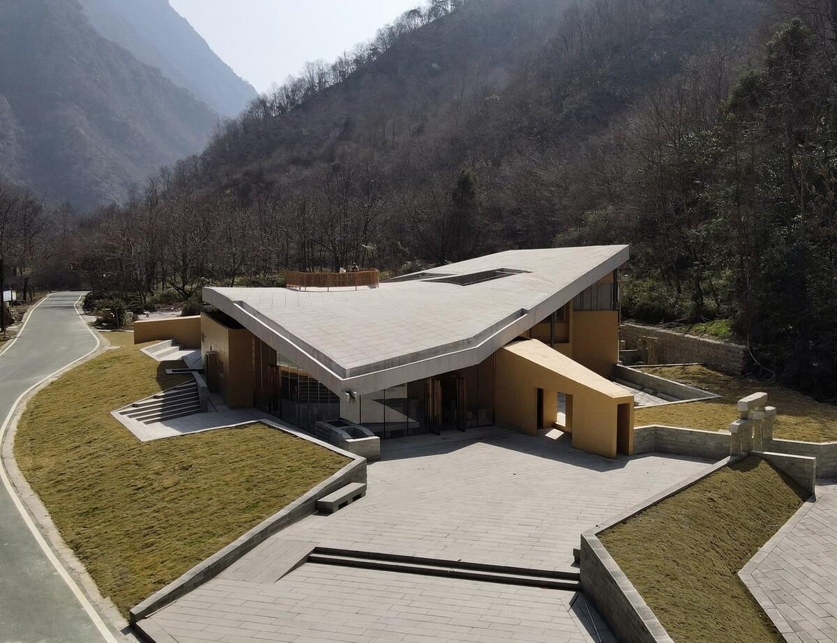 唐家河自然教育中心 / 合造社建筑设计