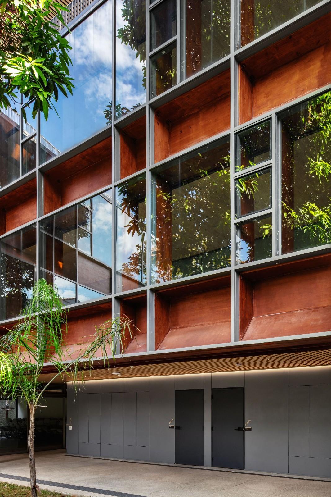 鲁道夫斯坦纳大学 / Biselli Katchborian Arquitetos