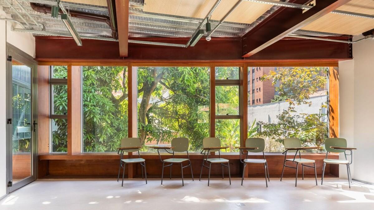 鲁道夫斯坦纳大学 / Biselli Katchborian Arquitetos