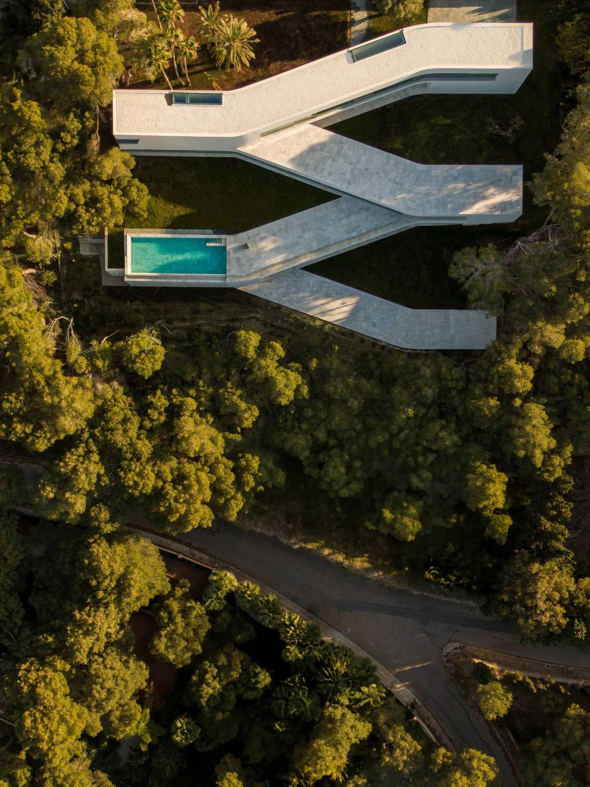 Sabater 别墅 / Fran Silvestre Arquitectos