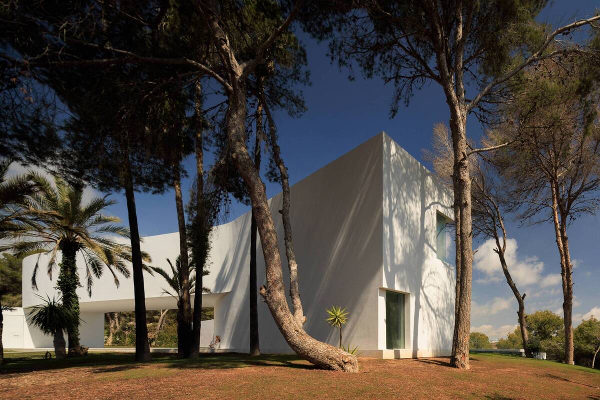 Sabater 别墅 / Fran Silvestre Arquitectos