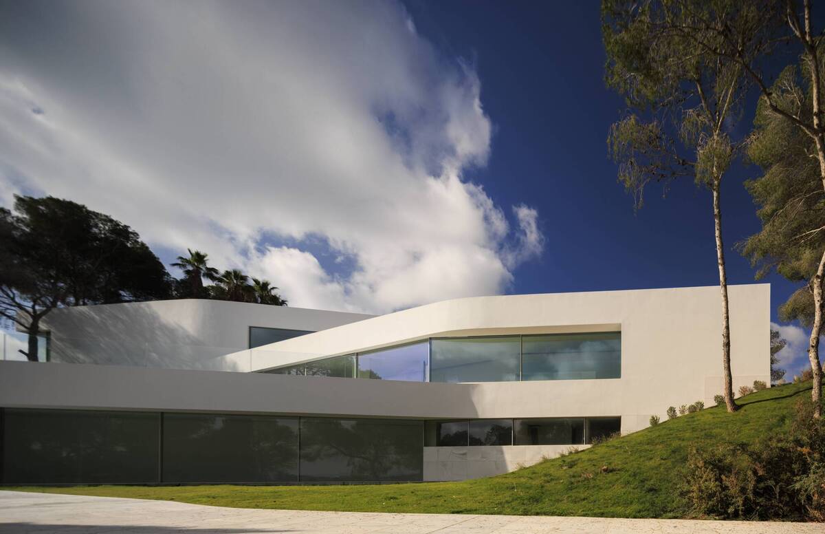 Sabater 别墅 / Fran Silvestre Arquitectos