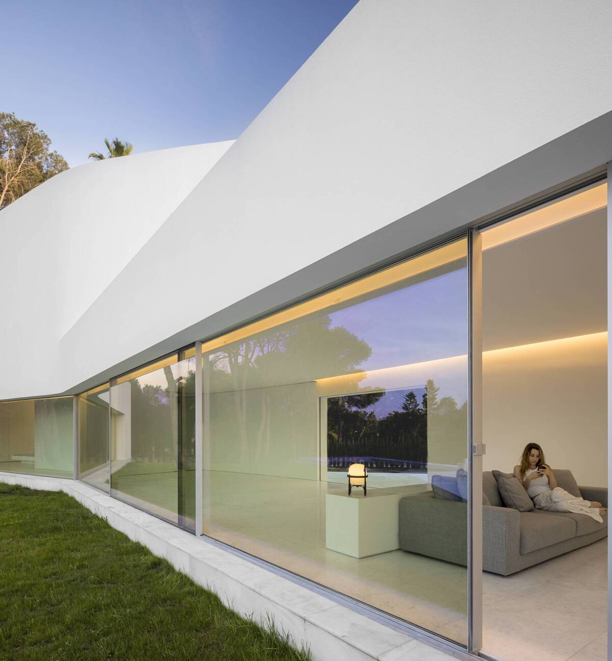 Sabater 别墅 / Fran Silvestre Arquitectos