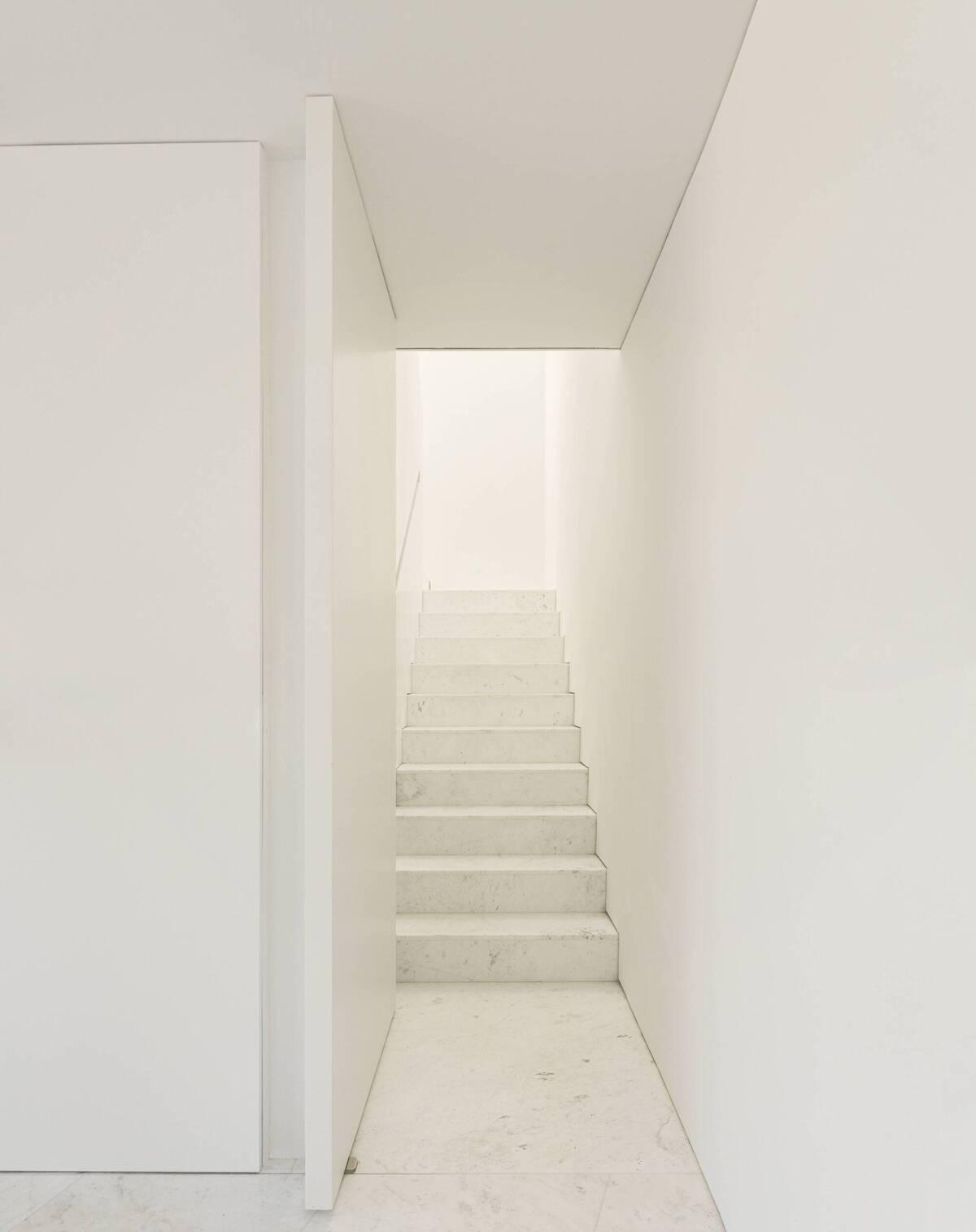 Sabater 别墅 / Fran Silvestre Arquitectos