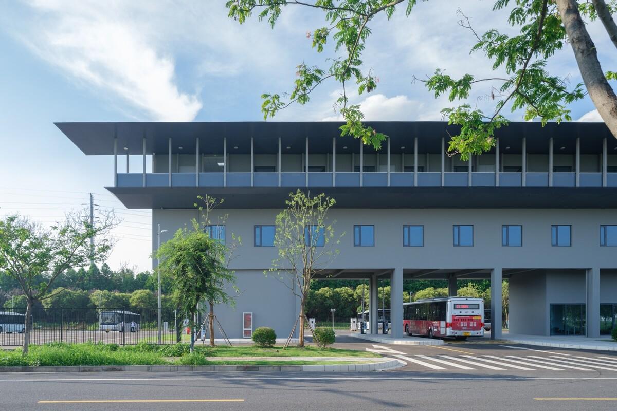 昆山杜克大学公交首末站 / 阿科米星建筑设计事务所