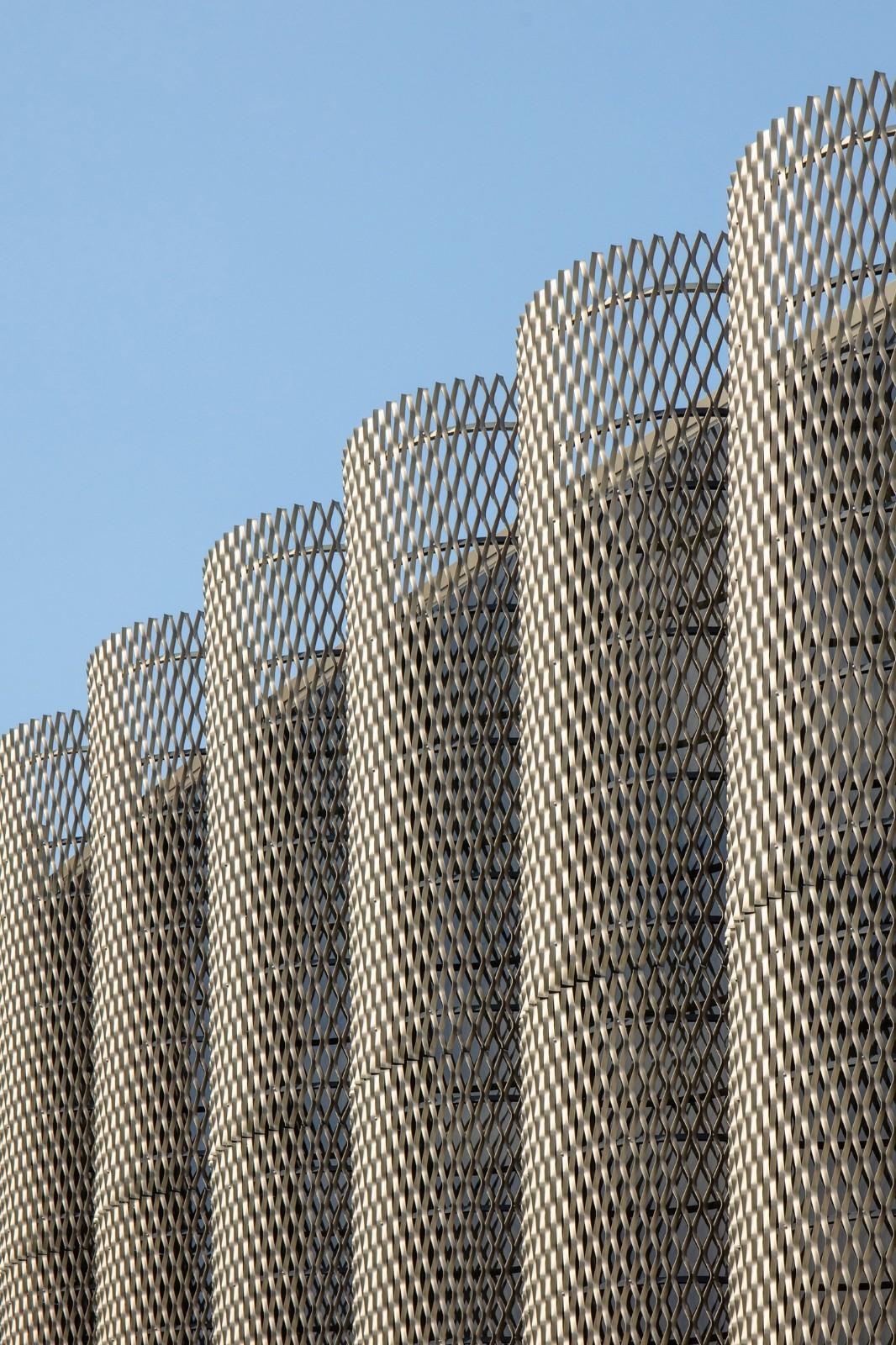 芝加哥公园区总部和体育馆 / John Ronan Architects