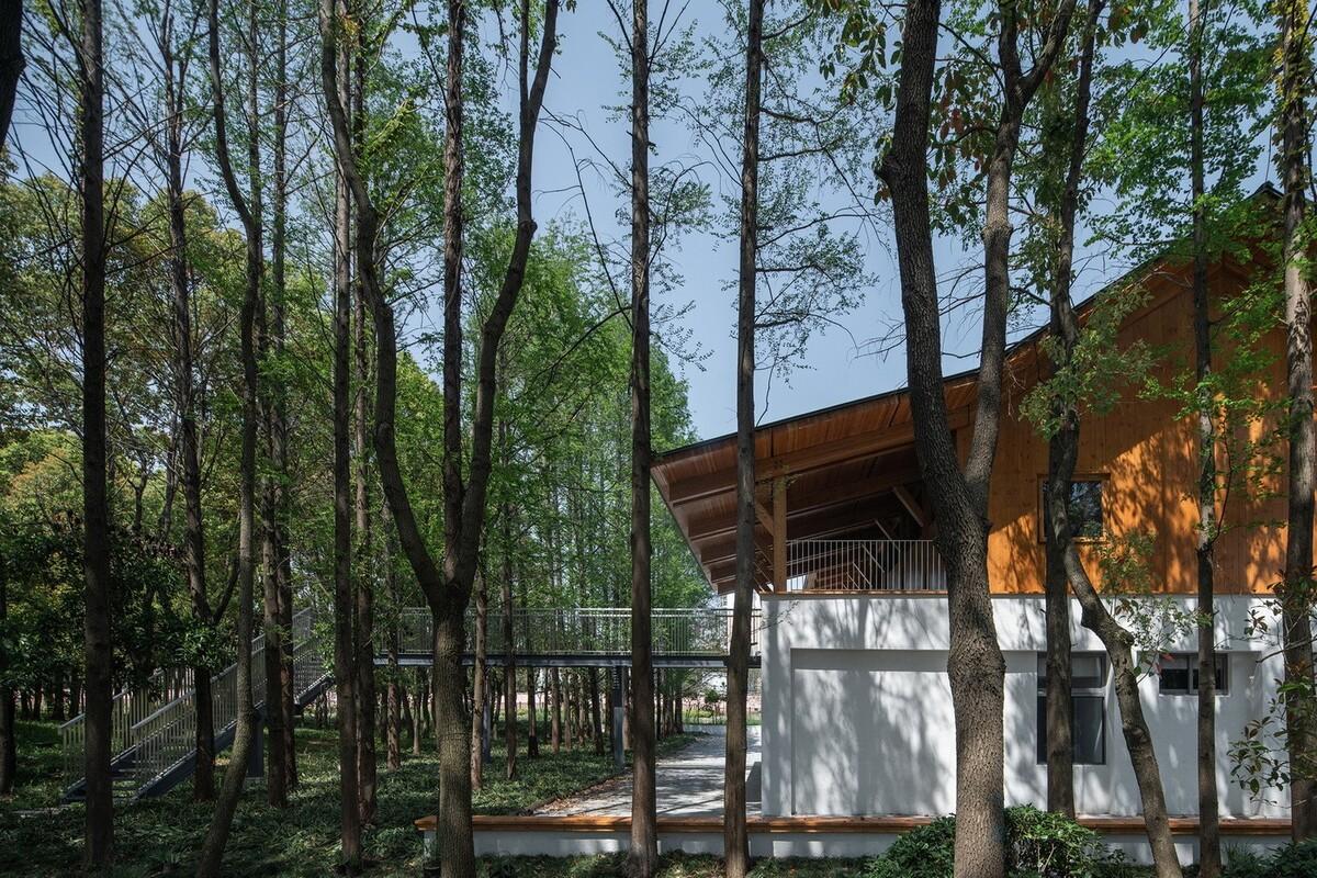 上海长宁环城生态公园带市民服务驿站 / 致正建筑工作室 + 冶是建筑