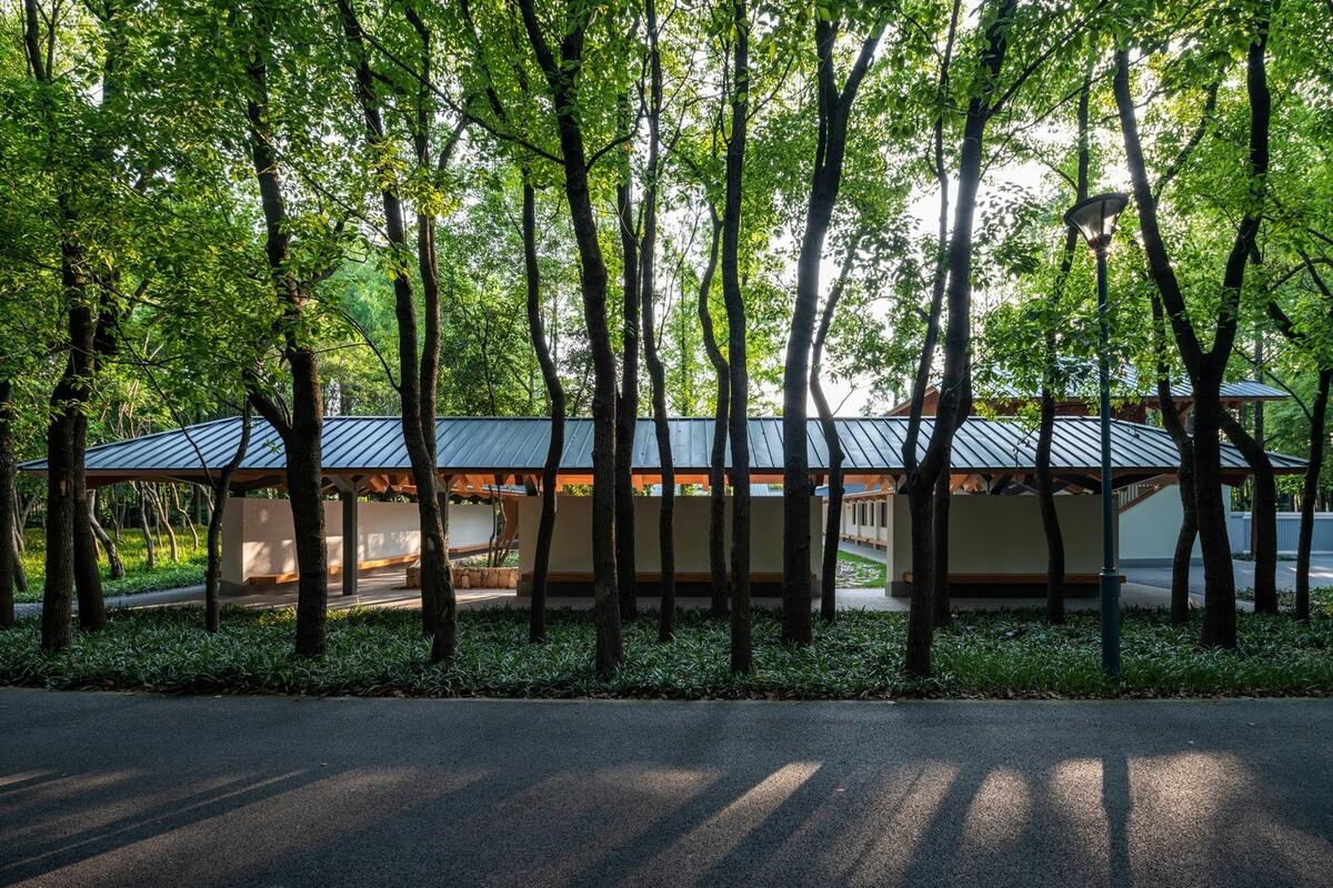 上海长宁环城生态公园带市民服务驿站 / 致正建筑工作室 + 冶是建筑
