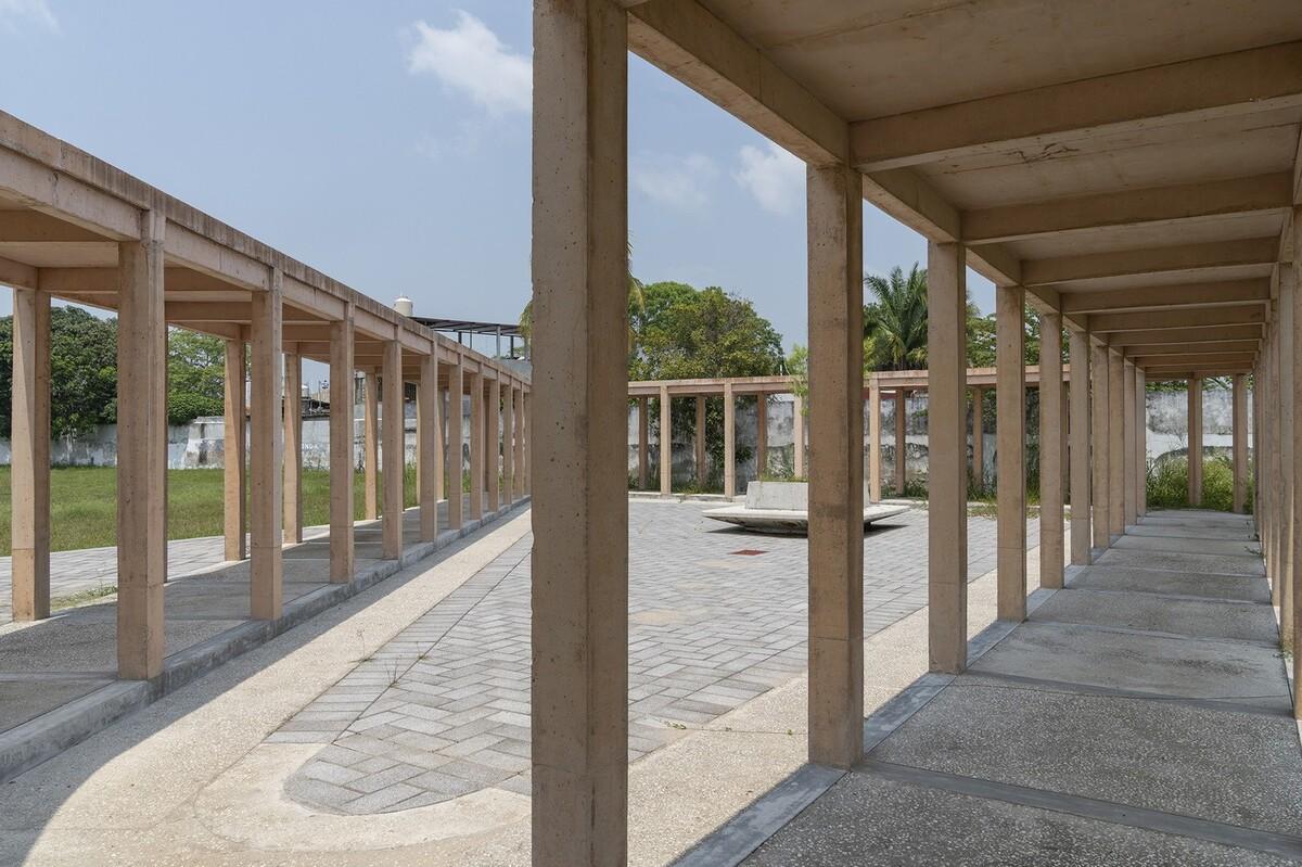 Manuel Vargas Iziquierdo 棒球场与体育中心 / Bernardo Quinzaños + CCA Centro de Colaboración Arquitectónica