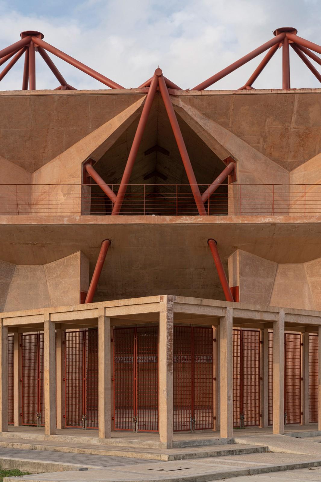 Manuel Vargas Iziquierdo 棒球场与体育中心 / Bernardo Quinzaños + CCA Centro de Colaboración Arquitectónica