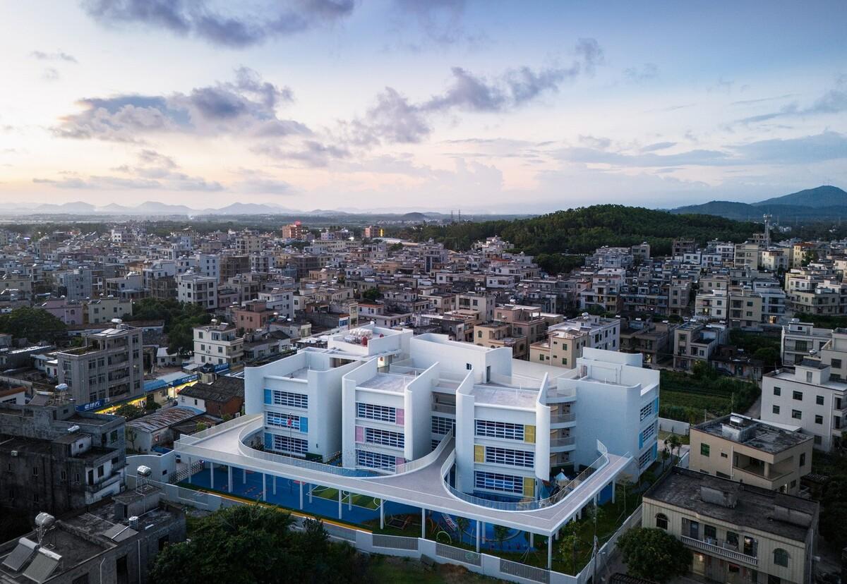 阳西县沙扒镇书村幼儿园 / 华南理工大学建筑设计研究院