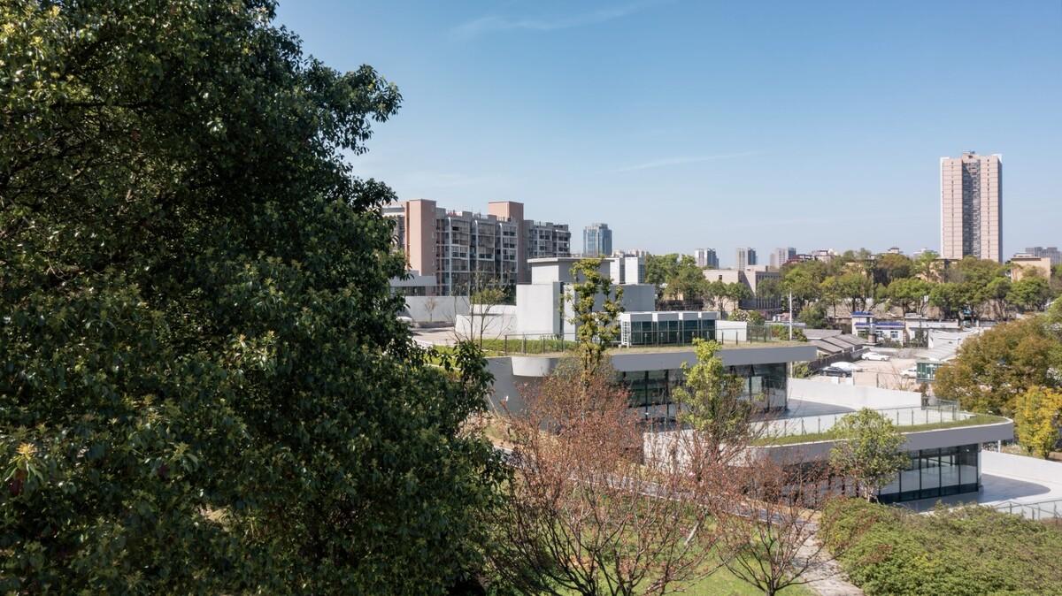 长沙市南雅中学图书馆 / 中机国际罗劲工作室