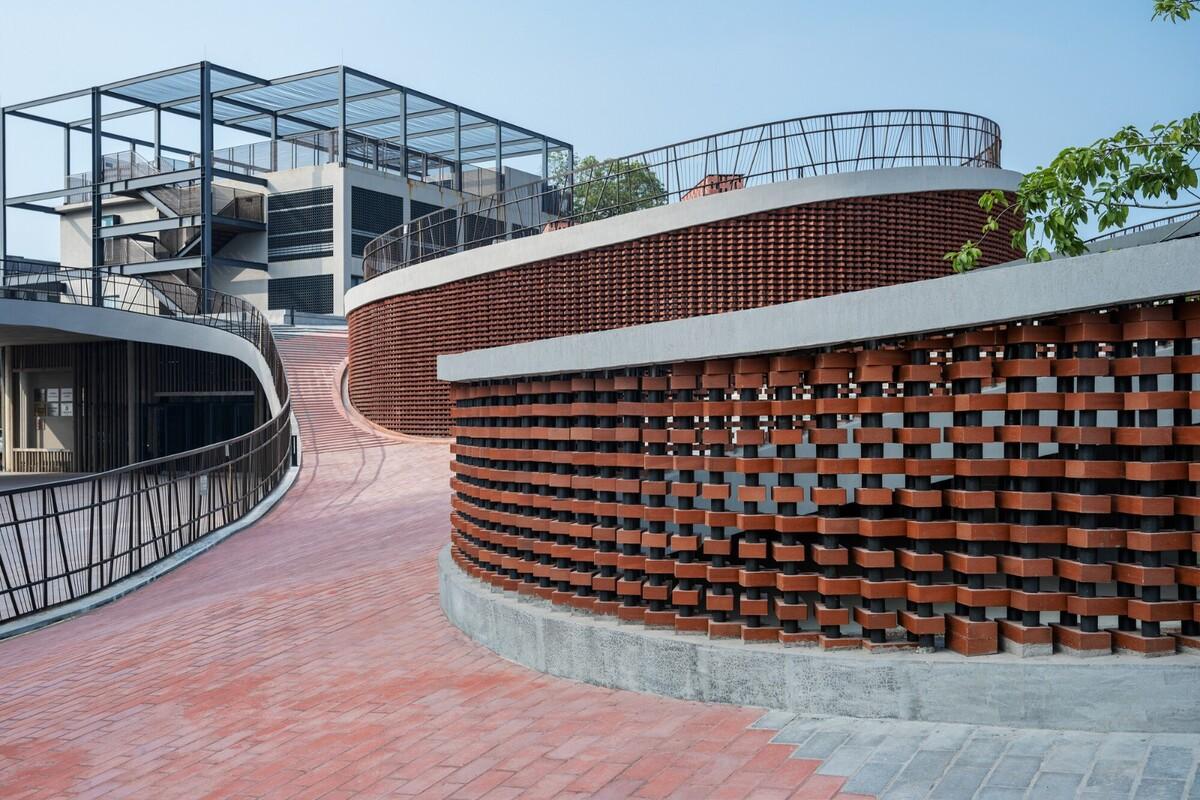 改造、加建与扩建，江门市乡村振兴培训中心 / 华南理工大学建筑设计研究院