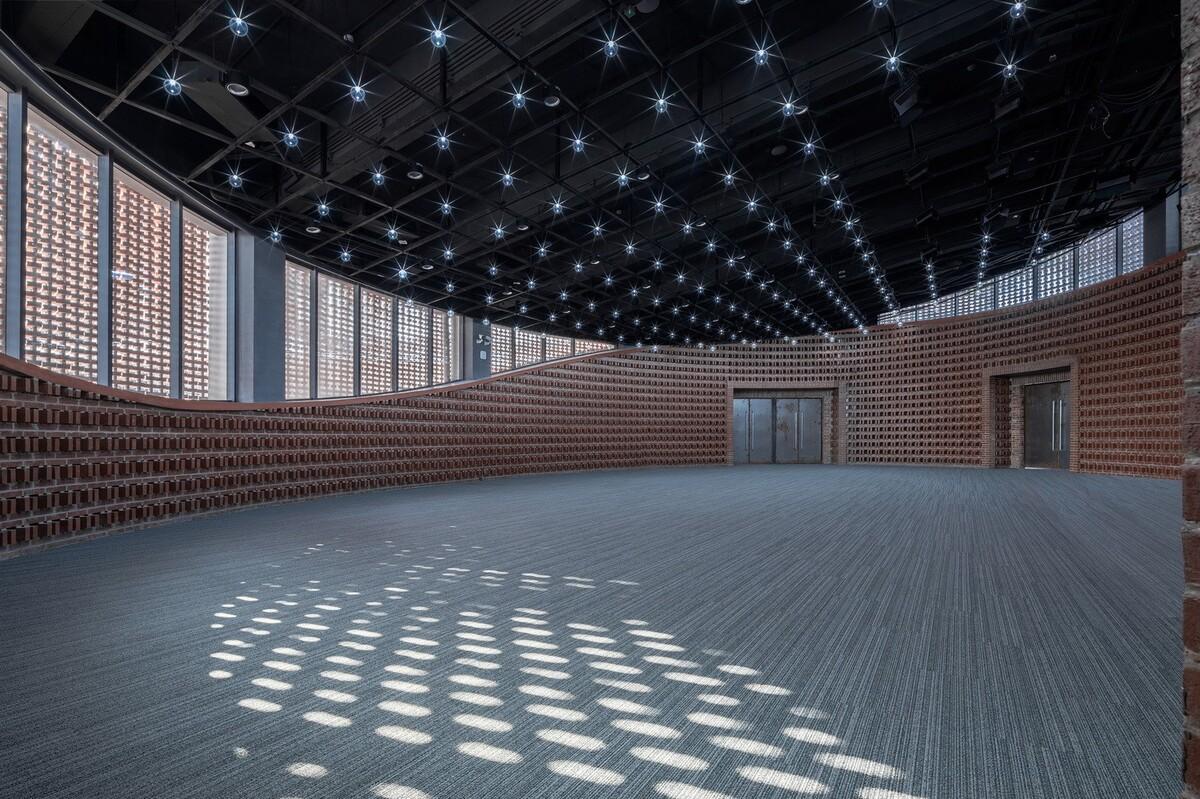 改造、加建与扩建，江门市乡村振兴培训中心 / 华南理工大学建筑设计研究院