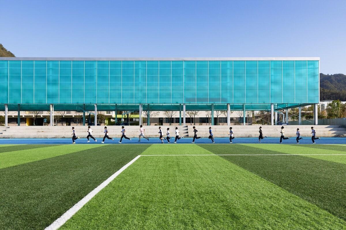 南山五福堂高级中学 / 小写建筑