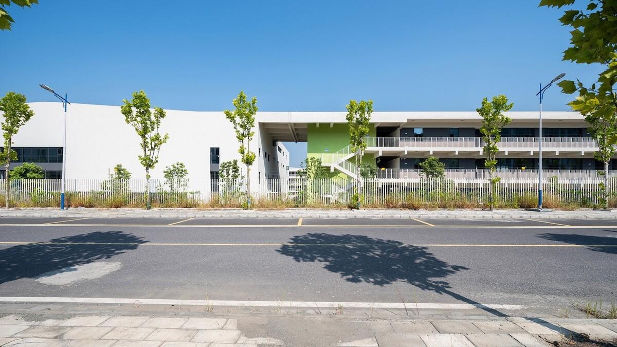 南山五福堂高级中学 / 小写建筑