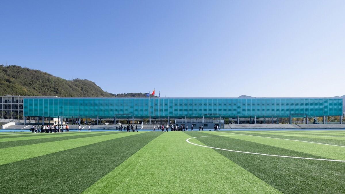 南山五福堂高级中学 / 小写建筑