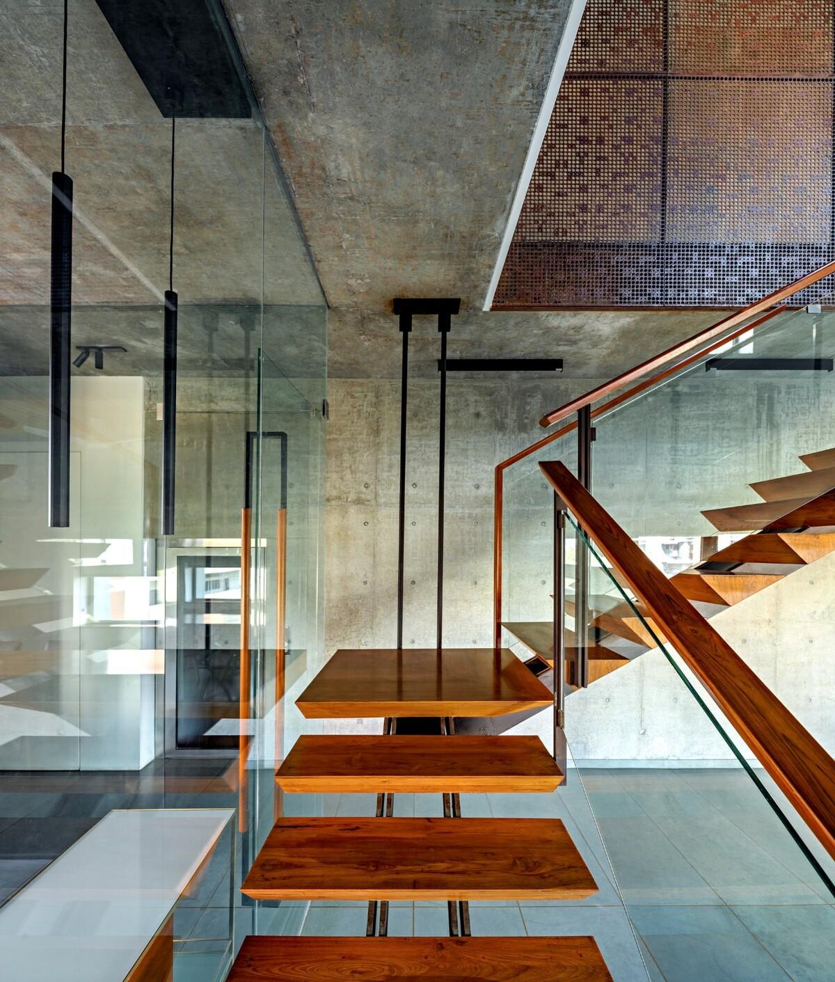 J-House / Malik Architecture