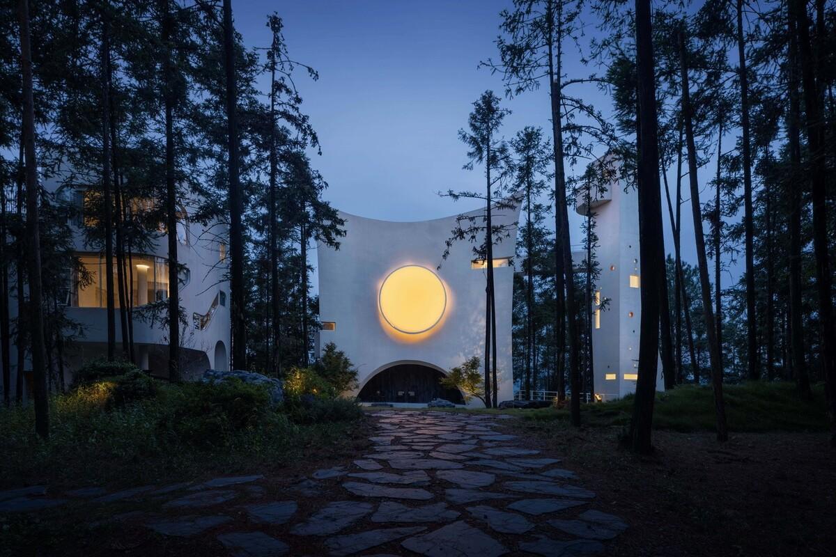 仙那度·重重山 / 城外建筑