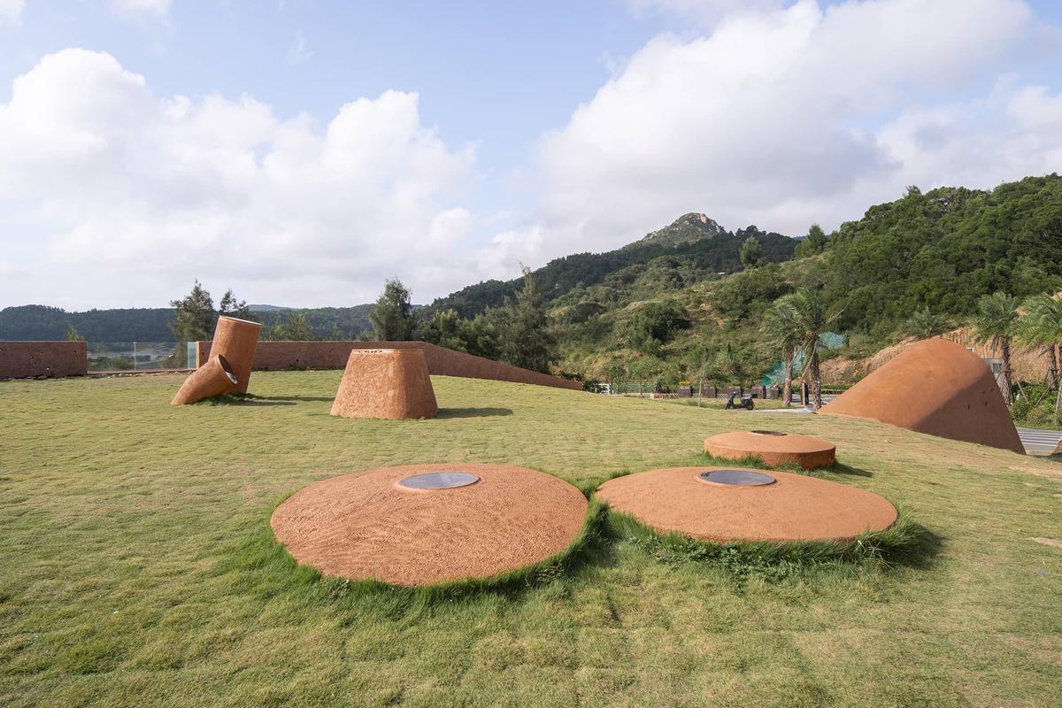 隐于地下，可观沧海： “洞见•蓝”空间 / 三文建筑&何崴工作室