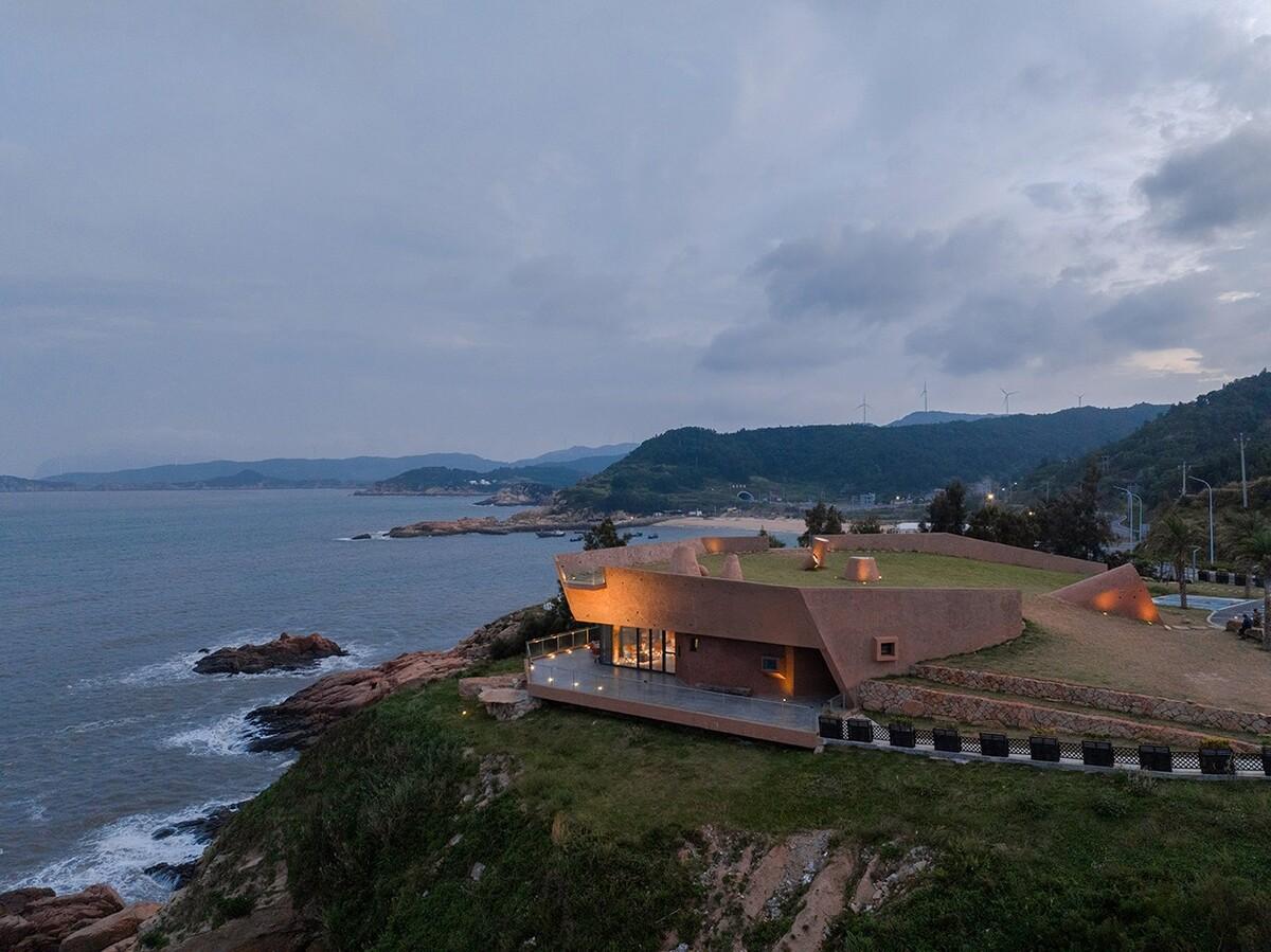 隐于地下，可观沧海： “洞见•蓝”空间 / 三文建筑&何崴工作室