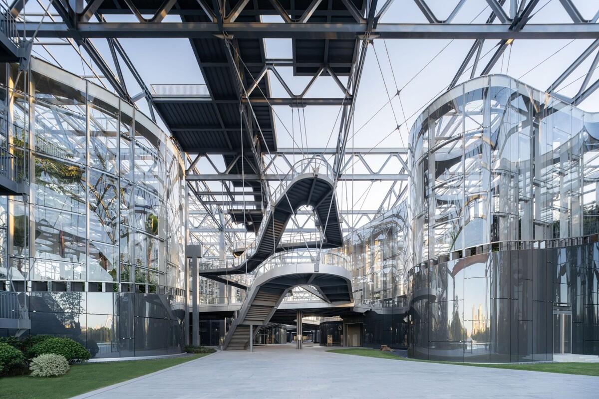 上海版“疯狂植物园”，亚洲最大温室花园 / Delugan Meissl Associated Architects