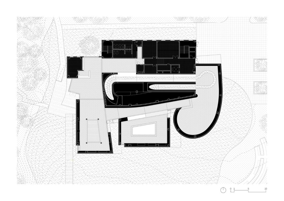 “釉”织新旧，黄龙山·紫砂矿源展示馆 / 东南大学建筑学院+旭可建筑