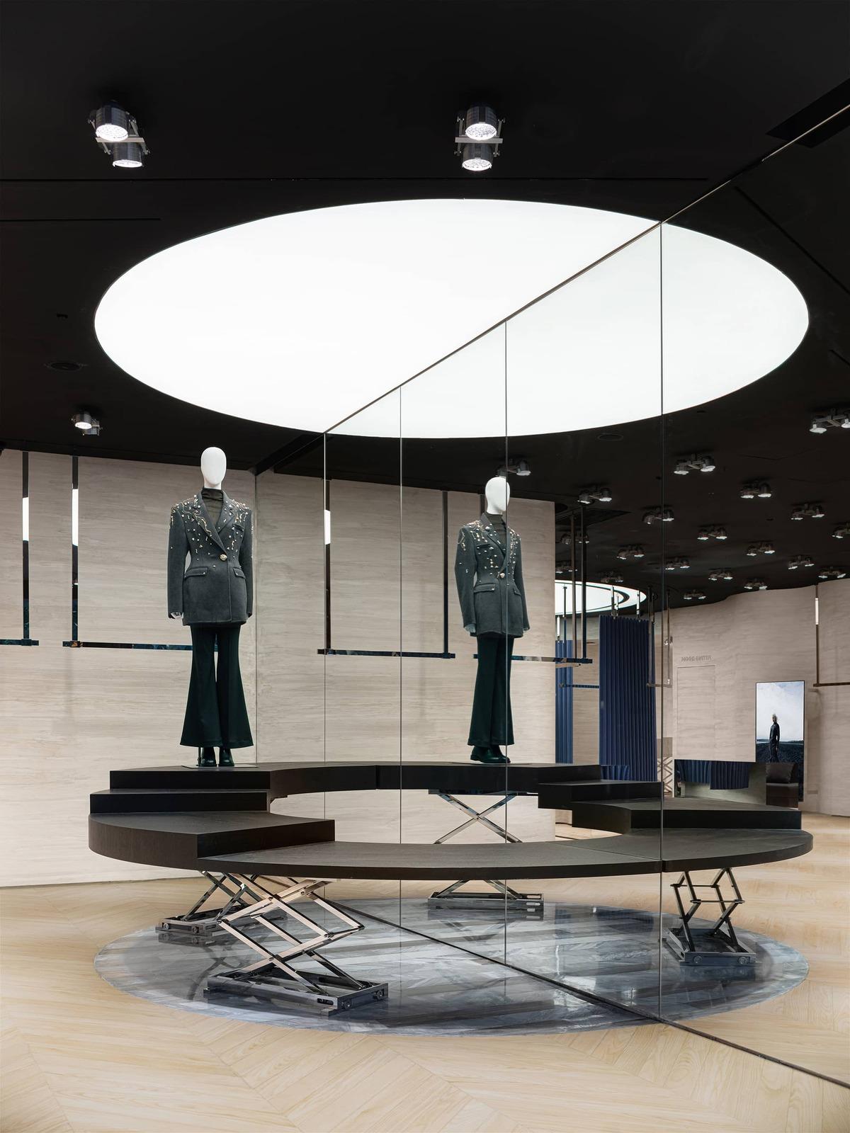 MITHRIDATE全新精品店：The Sphere 向心剧场 / SLT