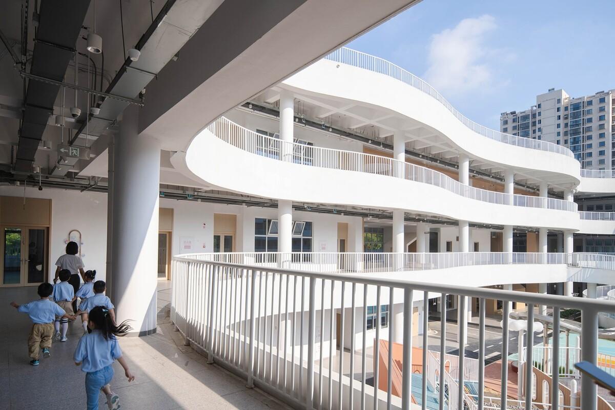 无锡华星幼儿园 / 元秀万建筑事务所