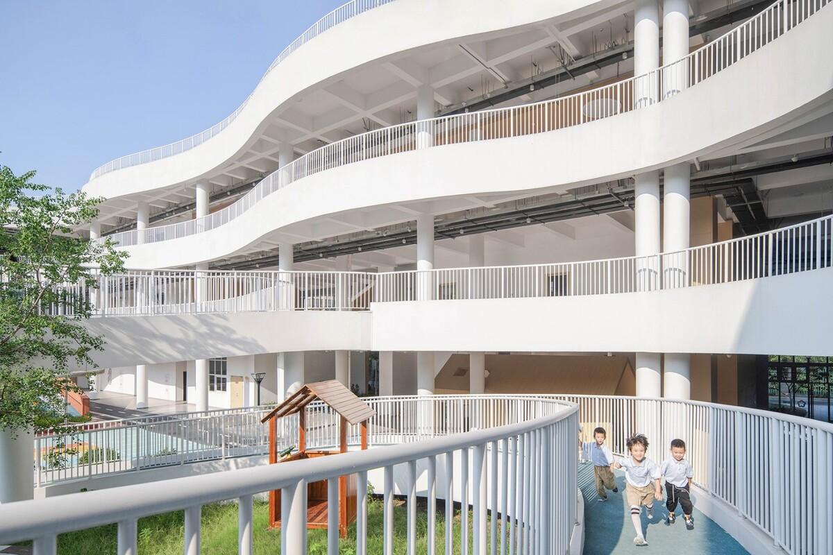无锡华星幼儿园 / 元秀万建筑事务所