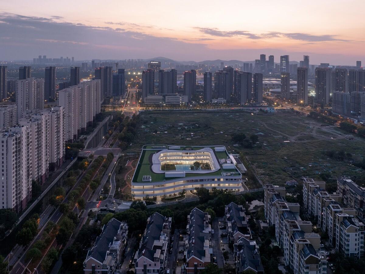 无锡华星幼儿园 / 元秀万建筑事务所