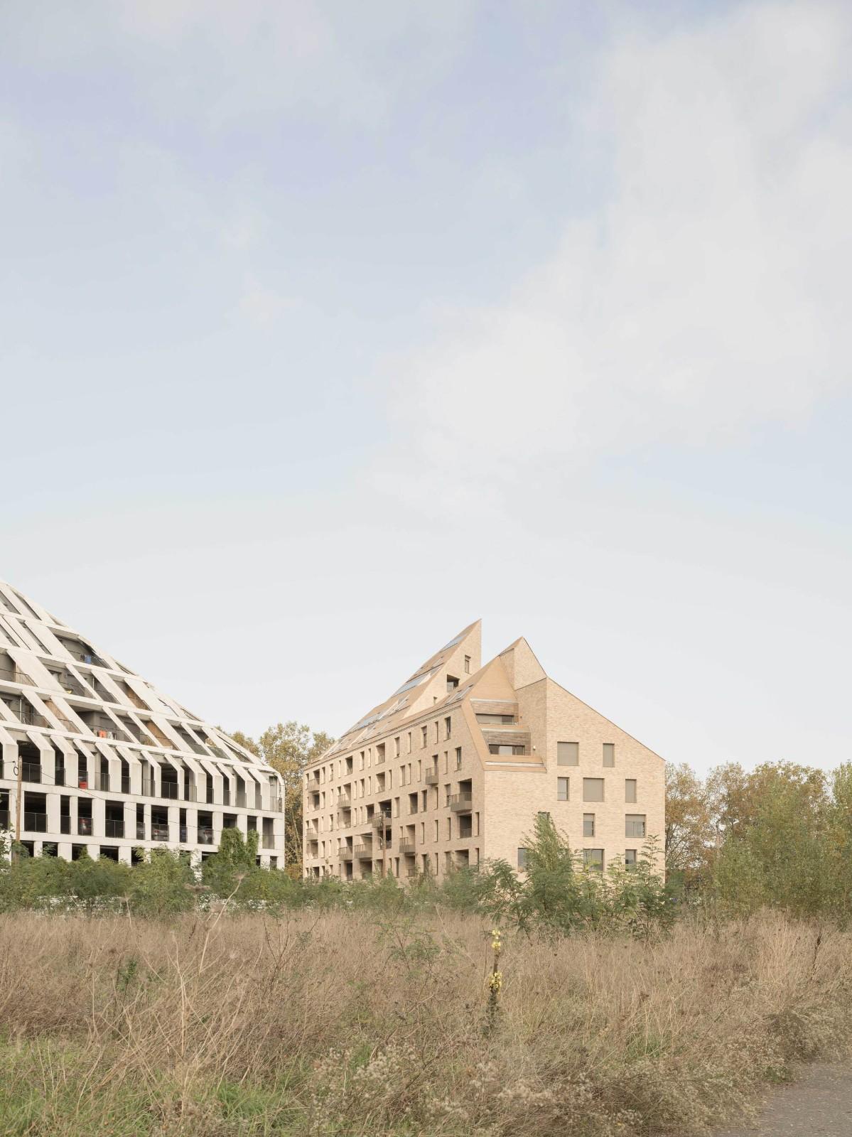 B09 建筑岛 / urbanmakers + Selva & Maugin Architectes
