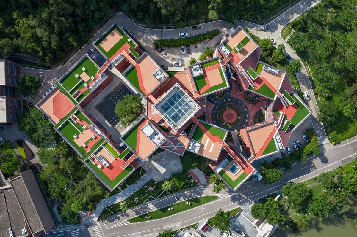 北京师范大学珠海校区元白楼 / 清华大学建筑设计研究院