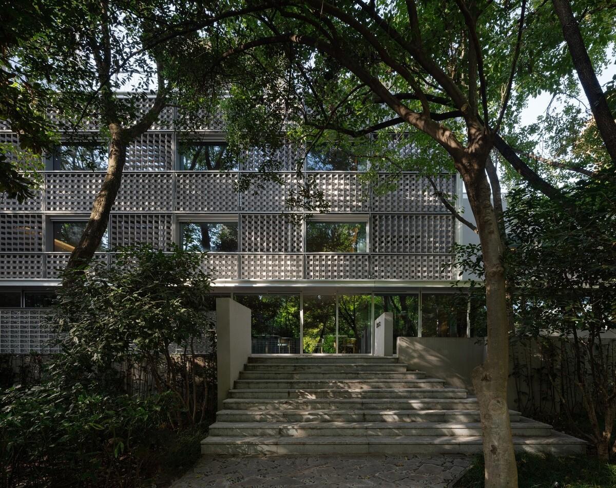 南京鼓楼锦上 OCC 餐厅 / BUZZ 建筑事务所