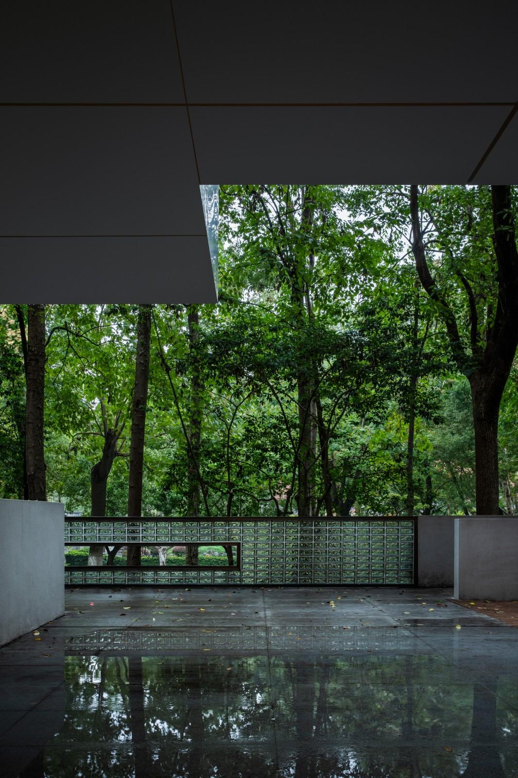 南京鼓楼锦上 OCC 餐厅 / BUZZ 建筑事务所