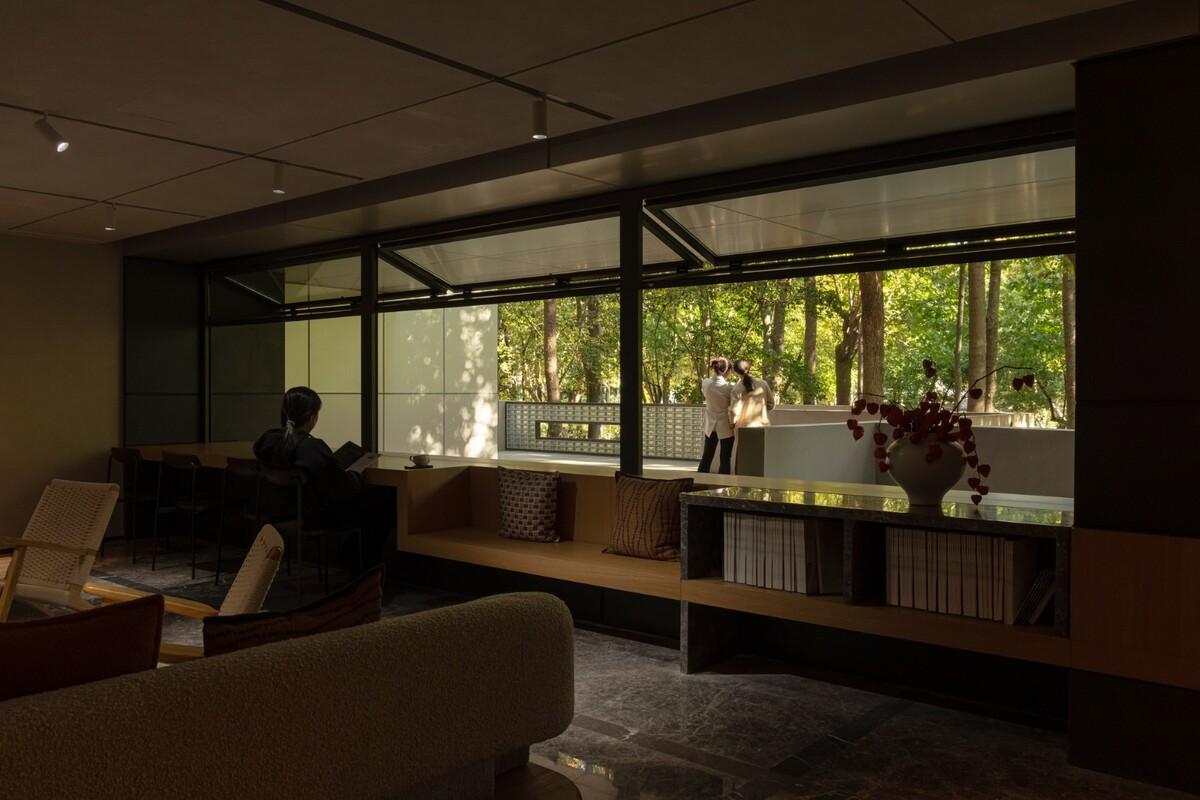 南京鼓楼锦上 OCC 餐厅 / BUZZ 建筑事务所