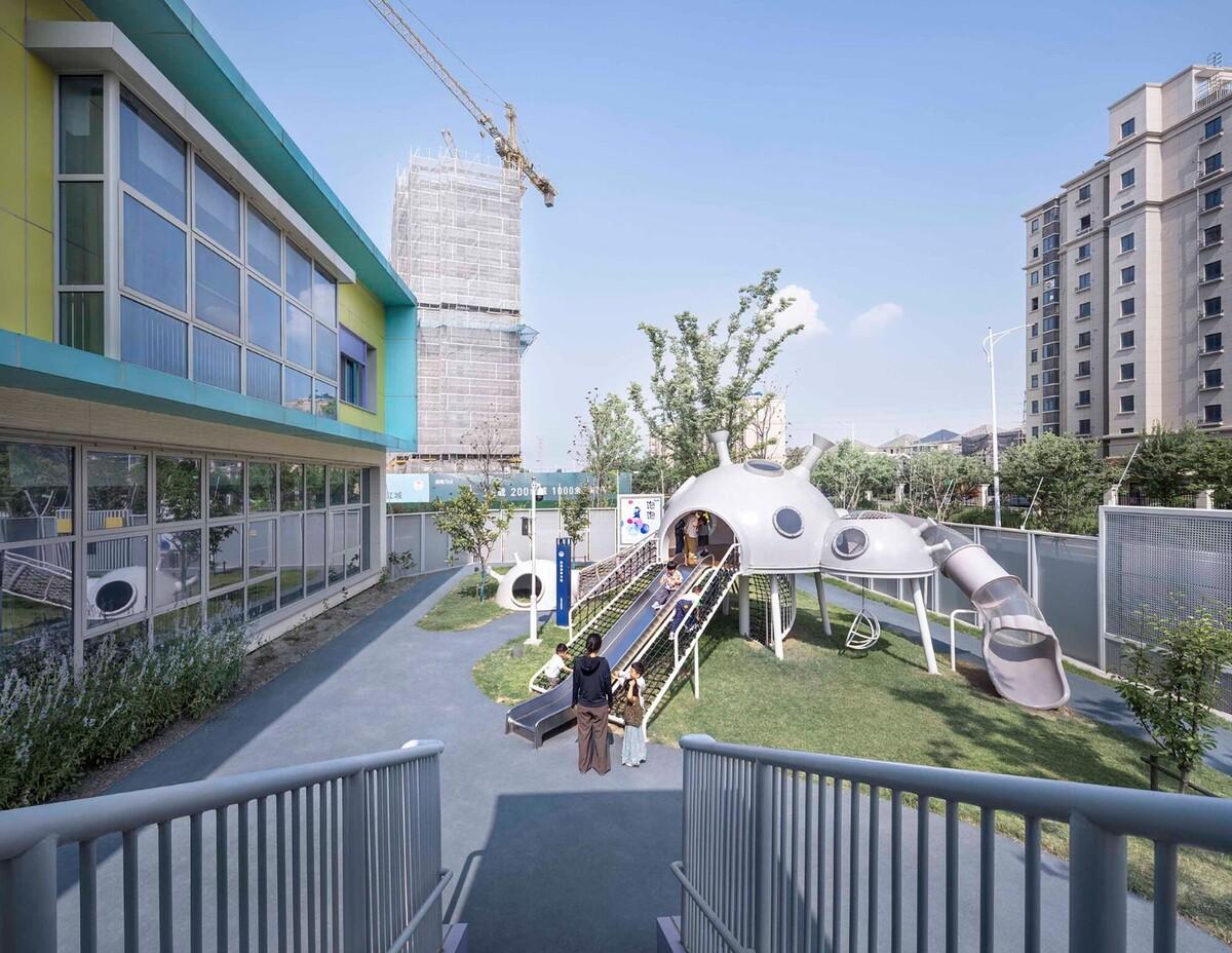 靖江滨江新城长阳邻里中心 / 南大建筑钟华颖工作室
