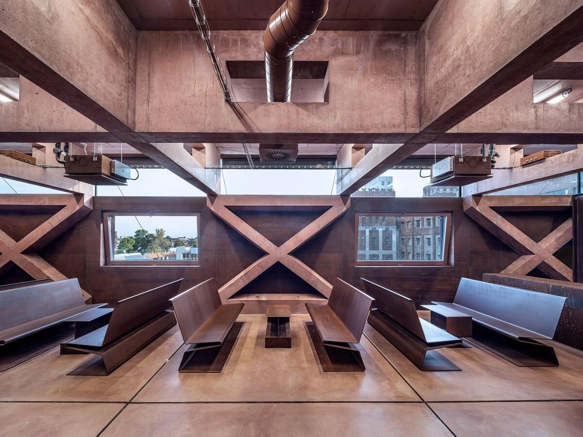 帕尔杜比采 GAMPA、Sféra 建筑群与自动化工厂公共空间 / Šépka architekti