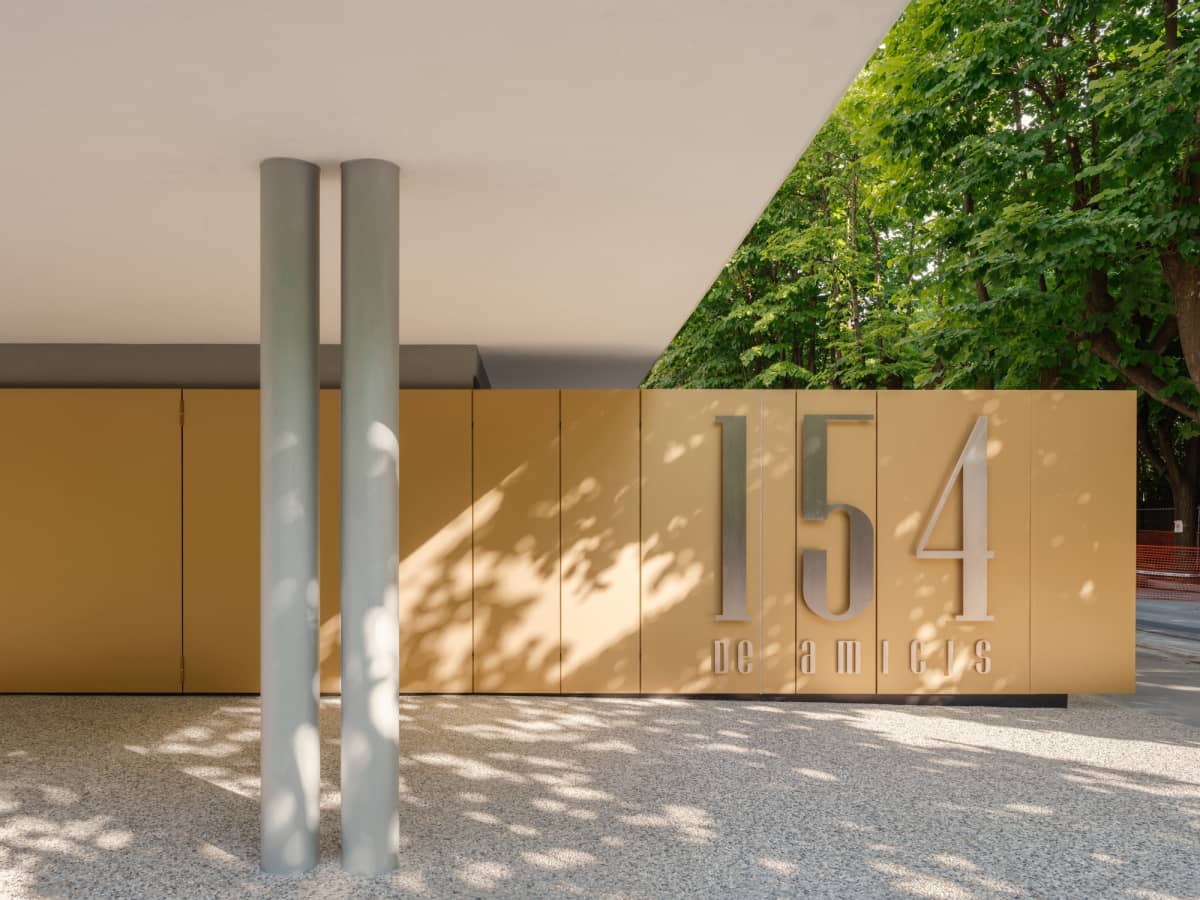 德阿米奇斯154号住宅建筑 / Giovanni Vaccarini Architetti