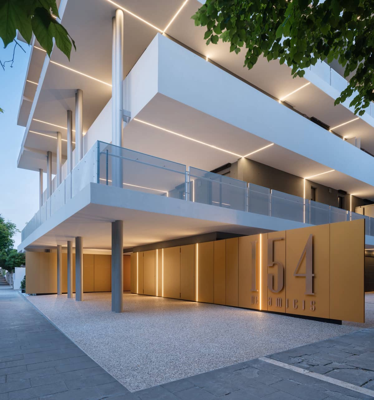 德阿米奇斯154号住宅建筑 / Giovanni Vaccarini Architetti